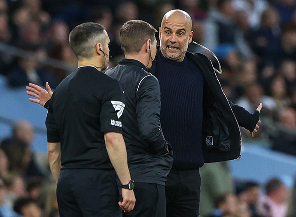HLV Pep Guardiola nổi điên với trọng tài, Ngoại hạng Anh lên tiếng phán xử - 2 HLV Pep Guardiola nổi điên với trọng tài, Ngoại hạng Anh lên tiếng phán xử - 2