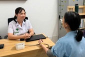 Cha mẹ hốt hoảng tưởng con gái mang thai, bác sĩ phát hiện rối loạn lo âu