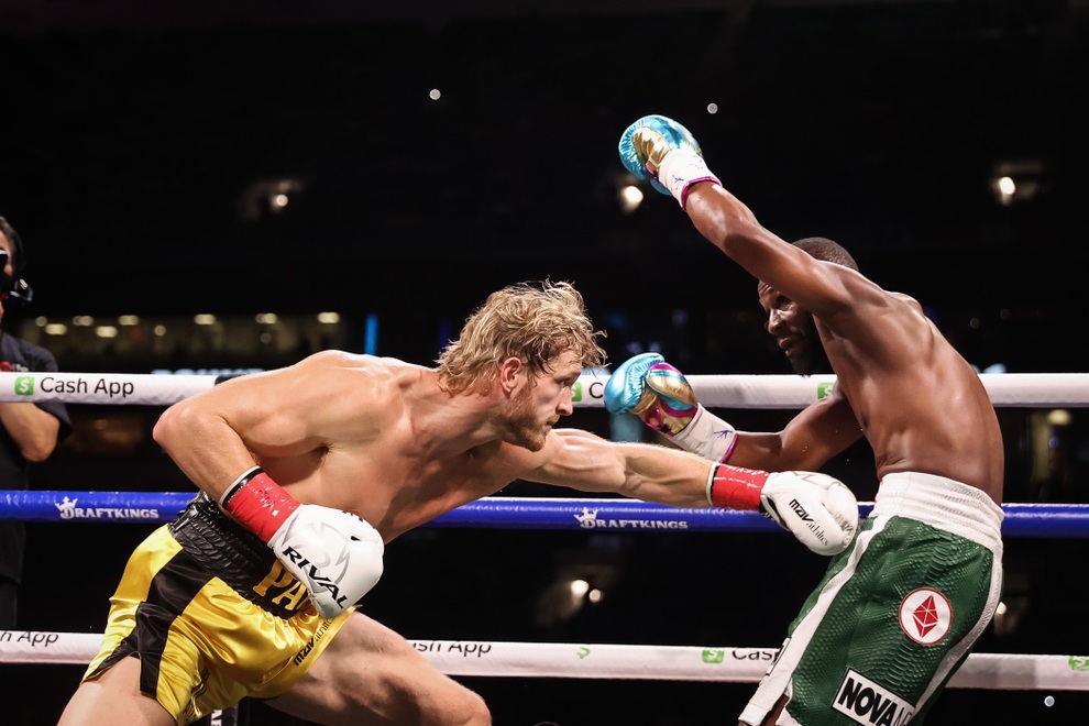 Độc cô cầu bại Floyd Mayweather hòa ngôi sao Youtube Logan Paul - 4 Độc cô cầu bại Floyd Mayweather hòa ngôi sao Youtube Logan Paul - 4