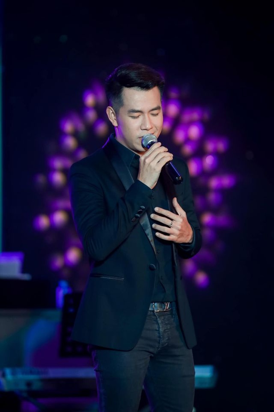 Minh Tuyết, Hồ Trung Dũng hát vì miền Trung - 2 Minh Tuyết, Hồ Trung Dũng hát vì miền Trung - 2