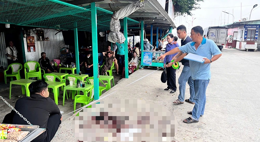 Nhân viên soát vé phà bị khách chém trọng thương - 2