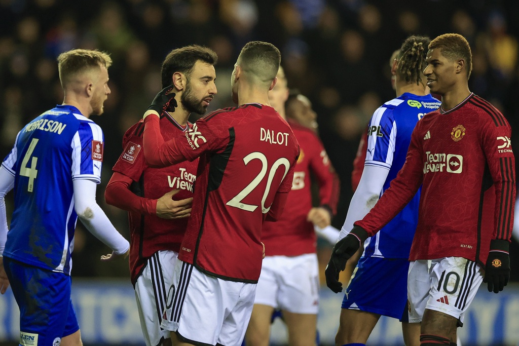 Phung Phí Nhiều Cơ Hội Man Utd Vẫn Thắng Dễ Dàng Wigan Báo Dân Trí 