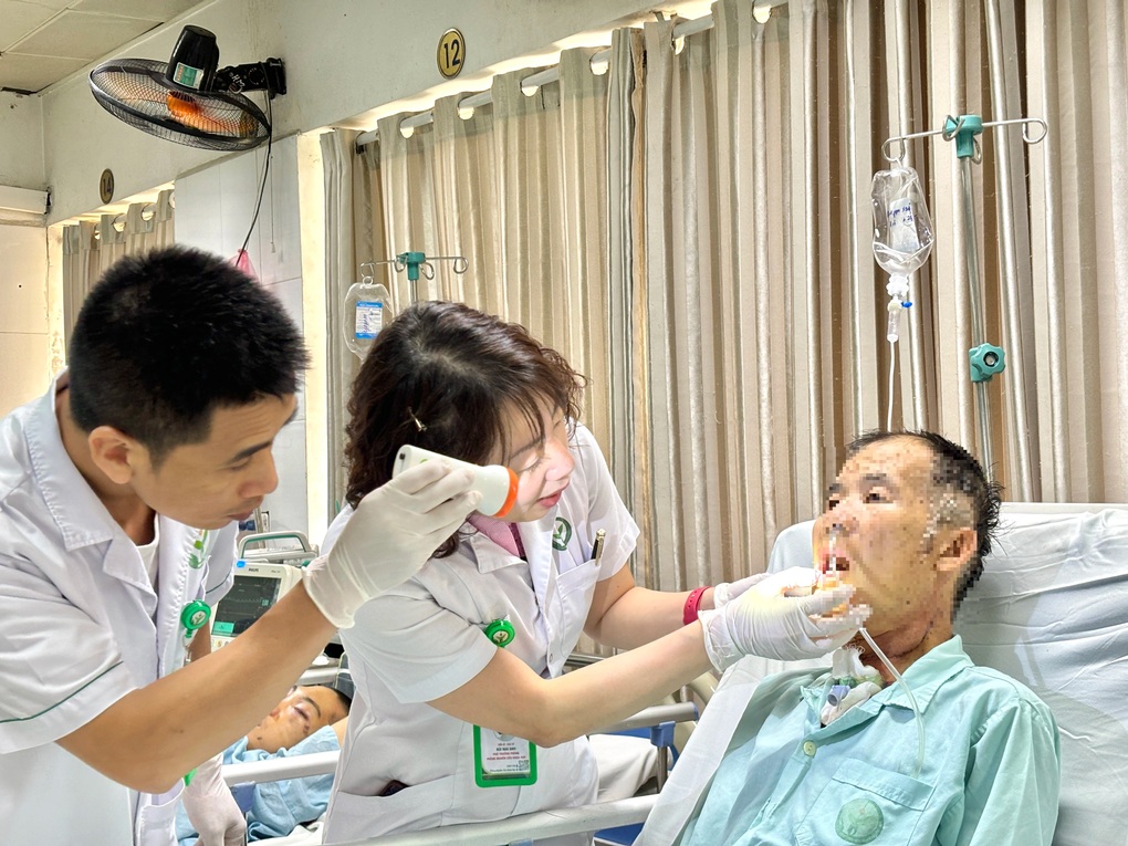 Người đàn ông phải cắt bỏ lưỡi chỉ từ dấu hiệu quen thuộc này - 1 Người đàn ông phải cắt bỏ lưỡi chỉ từ dấu hiệu quen thuộc này - 1