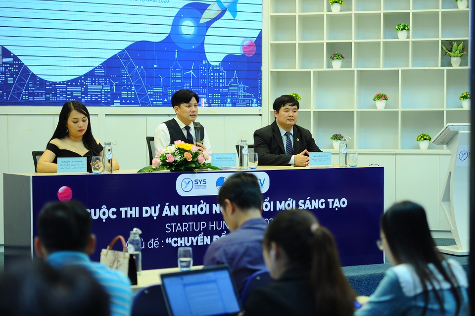 Giải nhất 100 triệu đồng cho dự án khởi nghiệp xuất sắc - 1 Giải nhất 100 triệu đồng cho dự án khởi nghiệp xuất sắc - 1