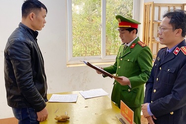 Khởi tố nhân viên kinh doanh chiếm đoạt hơn 1 tỷ đồng