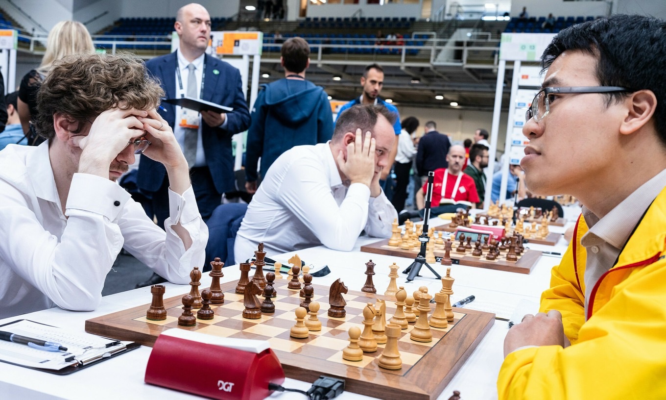 Quang Liem ធ្វើខុស យួនចាញ់យ៉ាងសោកស្ដាយក្នុងព្រឹត្តិការណ៍ Olympiad - ១ Quang Liêm mắc sai lầm, cờ vua Việt Nam thua đáng tiếc ở Olympiad - 1