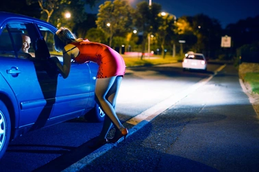 Bị vợ "cấm vận" 4 năm, tôi đi “bóc bánh trả tiền”, phát hiện đấy là lần tuyệt vời nhất