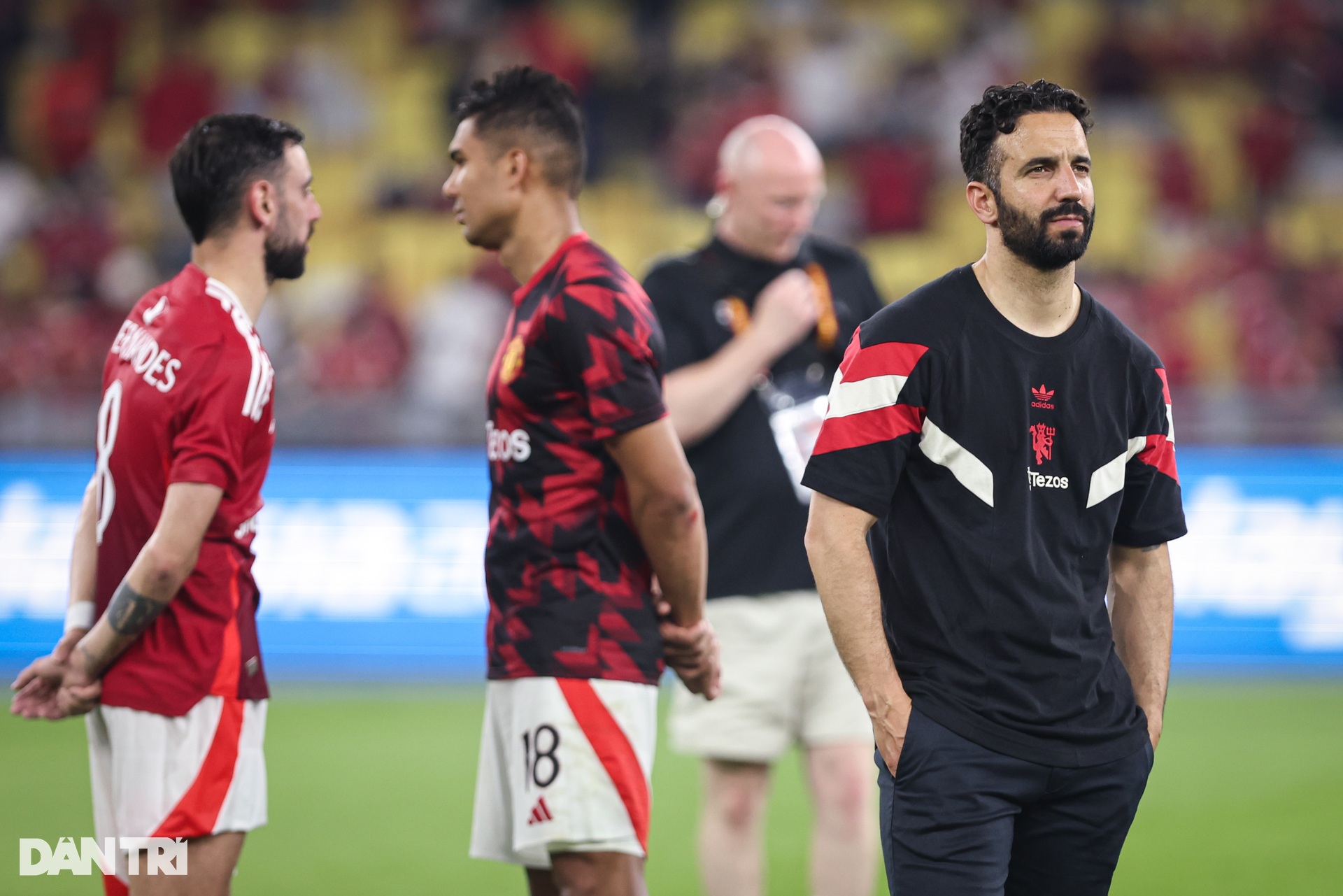 Cảm xúc trái ngược của dàn sao Man Utd sau thất bại ở Malaysia - 6 Cảm xúc trái ngược của dàn sao Man Utd sau thất bại ở Malaysia - 6