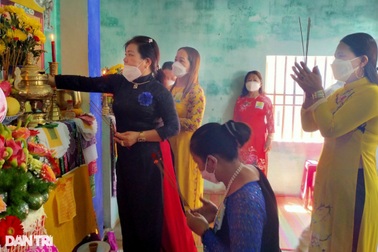 Giỗ tổ nghề của ngôi làng làm nên đặc sản "bốc mùi" trứ danh xứ Quảng