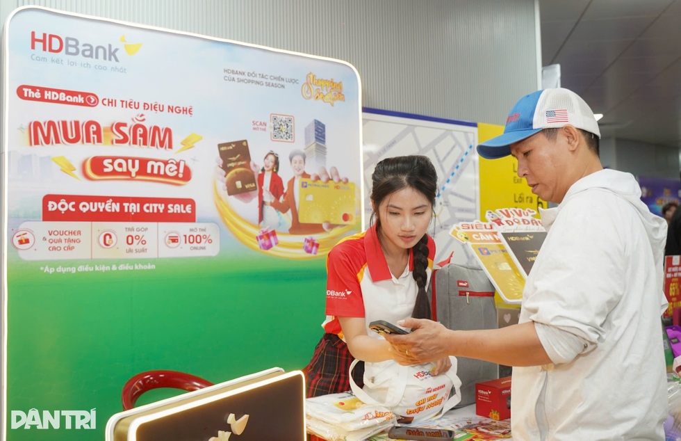 Thử nghiệm khu mua sắm "cộng sinh" với ga metro tại TPHCM