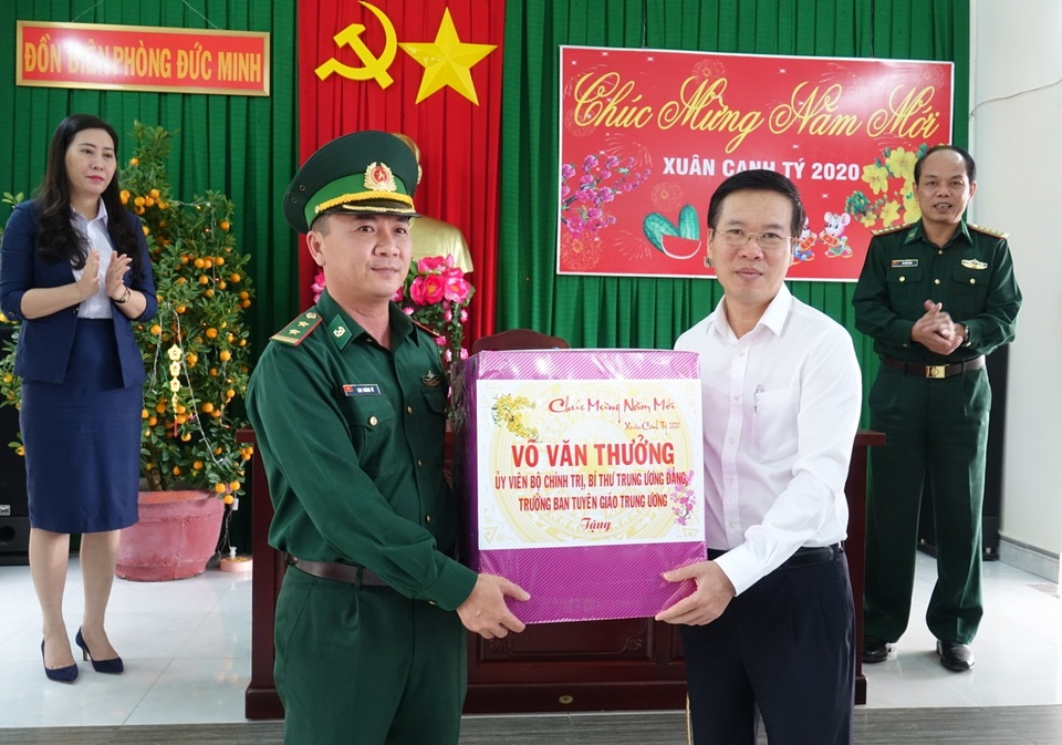 Trưởng Ban Tuyên giáo Trung ương Võ Văn Thưởng chúc tết Bộ đội Biên phòng - 1 Trưởng Ban Tuyên giáo Trung ương Võ Văn Thưởng chúc tết Bộ đội Biên phòng - 1