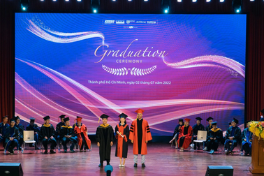 Sinh viên FPT Skillking TPHCM xúc động trong lễ tốt nghiệp