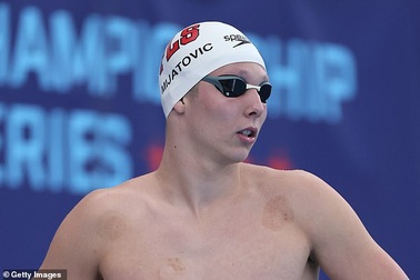 Kình ngư 16 tuổi gây chấn động khi phá kỷ lục của Michael Phelps