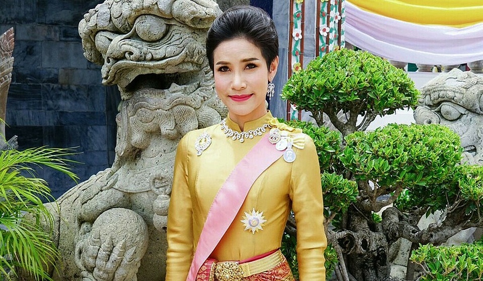 Vua Thái Lan phục vị cho Hoàng quý phi sau 1 năm phế truất - 1 Vua Thái Lan phục vị cho Hoàng quý phi sau 1 năm phế truất - 1