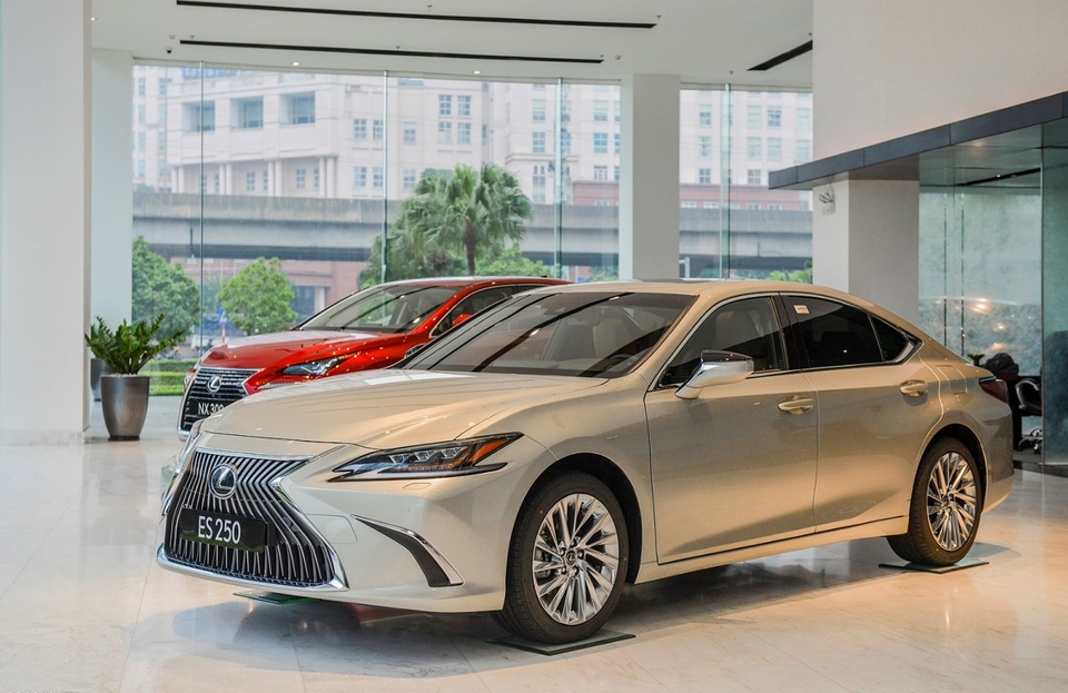 Lexus ES - “Người dẫn đường” an toàn thông minh đến mức nào? - 1 Lexus ES - “Người dẫn đường” an toàn thông minh đến mức nào? - 1