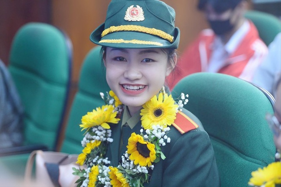 Nữ sinh áo lính mê khoa học - 2 Nữ sinh áo lính mê khoa học - 2