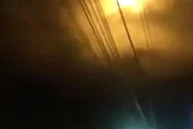 Ánh sáng lạ giữa trời đêm gây hoang mang ở Colombia