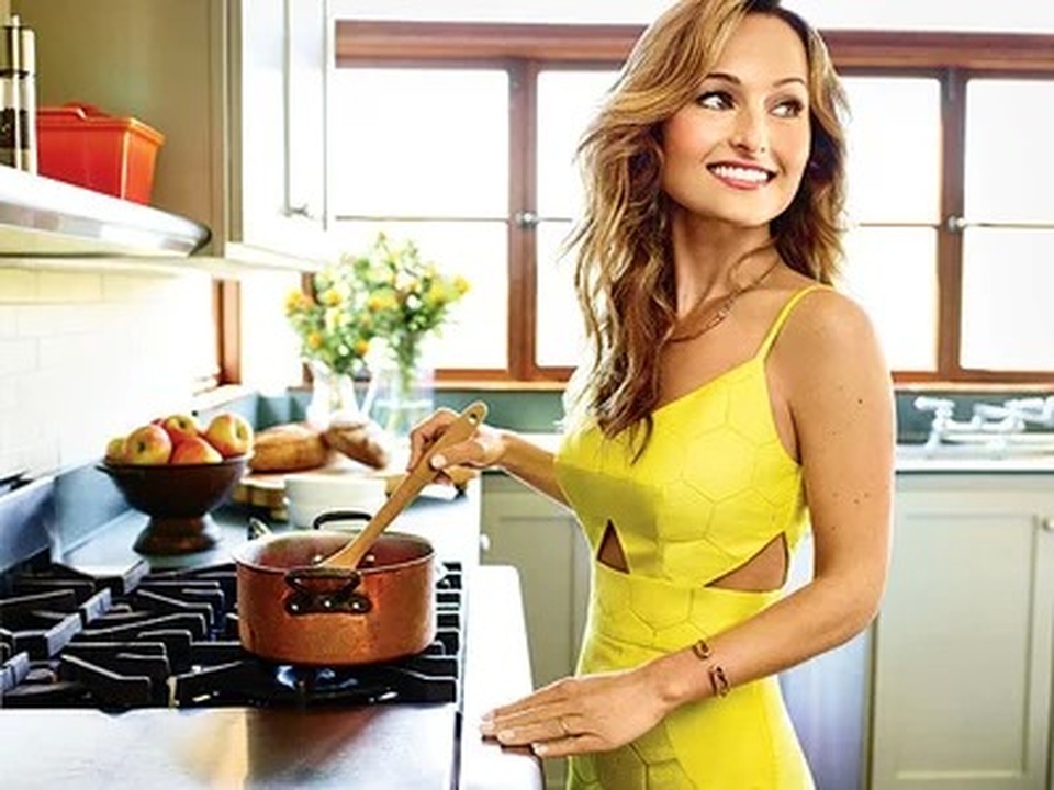 Ngưỡng mộ dáng vóc gợi cảm của đầu bếp 50 tuổi Giada De Laurentiis - 8 Ngưỡng mộ dáng vóc gợi cảm của đầu bếp 50 tuổi Giada De Laurentiis - 8