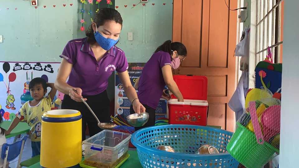 Hành trình nhiều nước mắt về bữa cơm bán trú của trẻ bản Kè, Cáo và Chuối - 4 Hành trình nhiều nước mắt về bữa cơm bán trú của trẻ bản Kè, Cáo và Chuối - 4