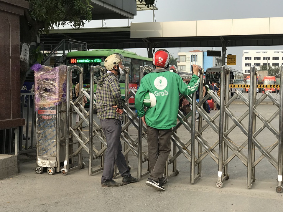 Dịch vụ xe ôm đắt khách khi dòng người ùn ùn trở lại Thủ đô - 9 Dịch vụ xe ôm đắt khách khi dòng người ùn ùn trở lại Thủ đô - 9