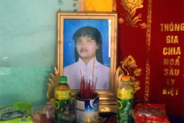 Bị thắt chi tiêu, chồng giăng điện “bẫy” vợ trong nhà tắm