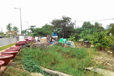 “Thánh địa” của muỗi sốt xuất huyết bên tuyến đường đang thi công