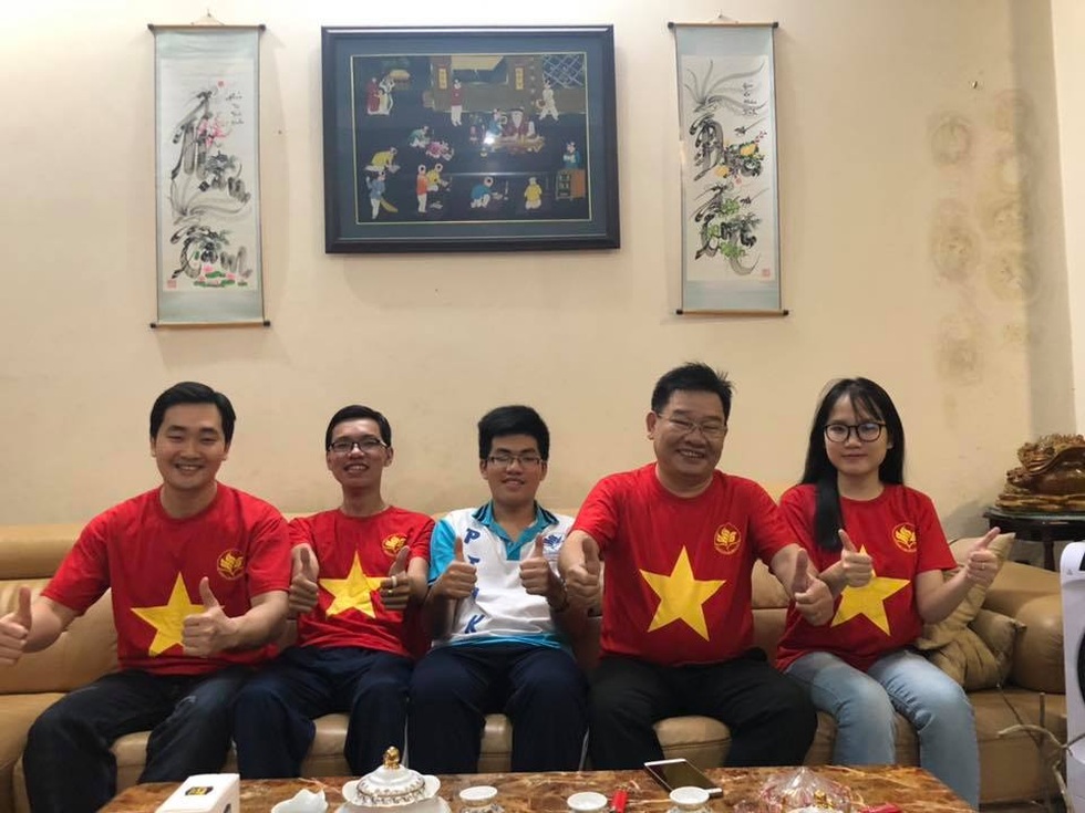 Người thầy được gọi là huyền thoại về hưu: “Tay không” bắt giải… Olympic - 5 Người thầy được gọi là huyền thoại về hưu: “Tay không” bắt giải… Olympic - 5