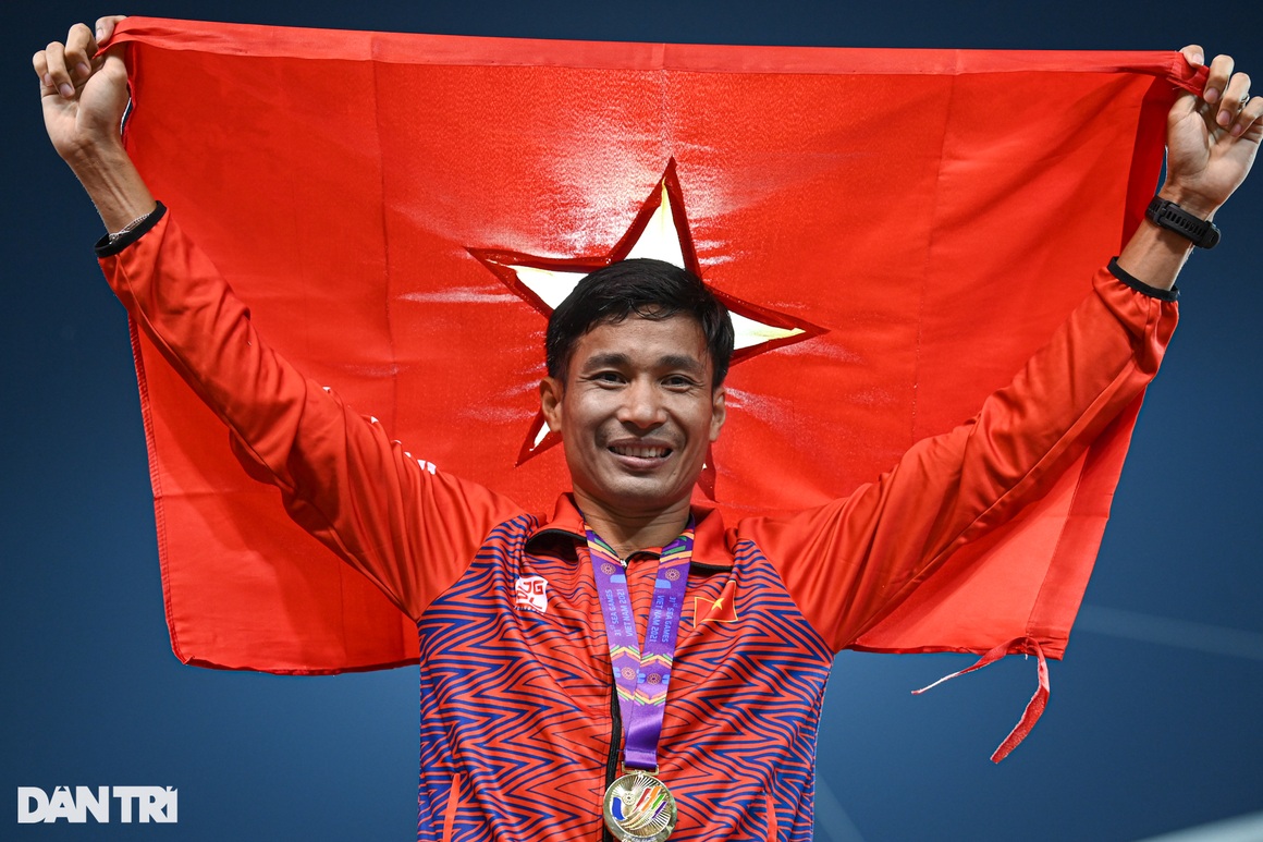 Giọt nước mắt của Quách Thị Lan trong lần đầu giành HCV cá nhân SEA Games - 15 Giọt nước mắt của Quách Thị Lan trong lần đầu giành HCV cá nhân SEA Games - 15