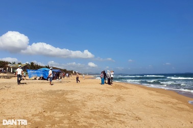 Vụ 2 học sinh mất tích khi tắm biển: Tìm thấy một thi thể