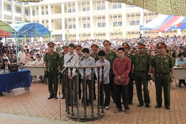 Trò bệnh hoạn“rạch đùi phụ nữ” lại tiếp diễn 