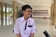 Mẹ của thủ khoa Cần Thơ: “Con trai mẹ học bình thường là được rồi”