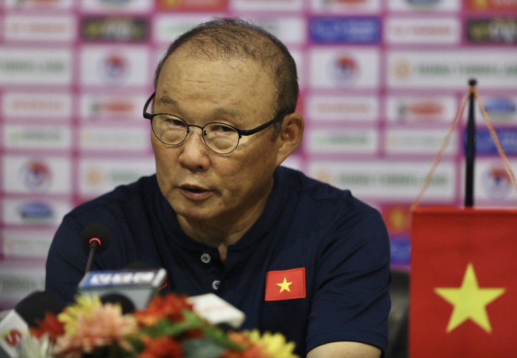 HLV Park Hang Seo: Đội tuyển Việt Nam còn nhiều nhược điểm trước AFF Cup - 2 HLV Park Hang Seo: Đội tuyển Việt Nam còn nhiều nhược điểm trước AFF Cup - 2