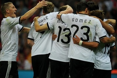 Đức - Pháp: So tài kinh điển Weserstadion