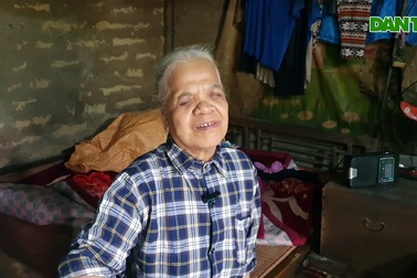 Không chồng con, cụ bà mù sống lay lắt trong căn nhà mục ruỗng