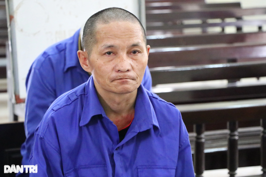 300.000 đồng tiền công và món lãi chát đắng của người đàn ông ngoại quốc - 1 300.000 đồng tiền công và món lãi chát đắng của người đàn ông ngoại quốc - 1