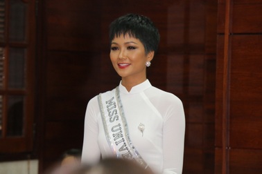 H’Hen Niê trở thành đại sứ của Lễ hội Cà phê Buôn Mê Thuột