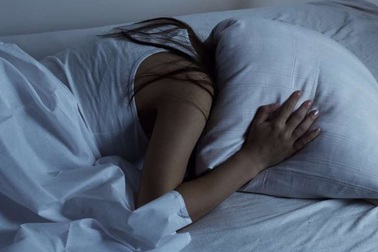 Làm thế nào để thoát ra và ngủ lại sau cơn ác mộng