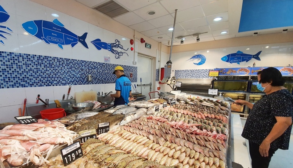 Người dân khó khăn vì Covid-19, siêu thị “đồng loạt” giảm giá thực phẩm - 2