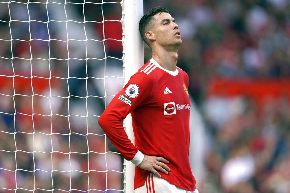 Hết cửa gia nhập Atletico, Ronaldo nhiều khả năng ở lại Man Utd - 2 Hết cửa gia nhập Atletico, Ronaldo nhiều khả năng ở lại Man Utd - 2