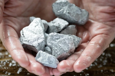 Mỏ đất hiếm lớn nhất Việt Nam được doanh nghiệp khai thác ra sao?