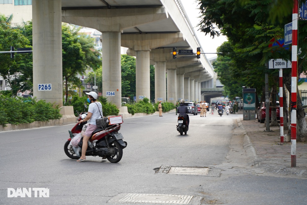 Tổ công tác đặc biệt đón lõng, bắt hàng loạt phương tiện né chốt kiểm dịch - 6 Tổ công tác đặc biệt đón lõng, bắt hàng loạt phương tiện né chốt kiểm dịch - 6