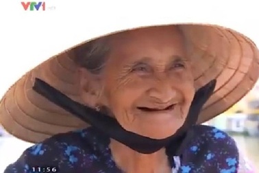 Video: Cụ bà Hội An được báo Mỹ khen "đẹp nhất thế giới"