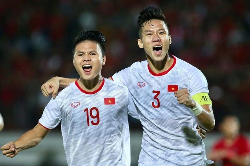 Bộ Y tế đề nghị người dân không tụ tập xem bóng đá vòng loại World Cup - 1