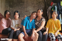 Bố ngã giàn giáo nằm liệt giường, 3 con thơ nguy cơ bỏ học giữa chừng
