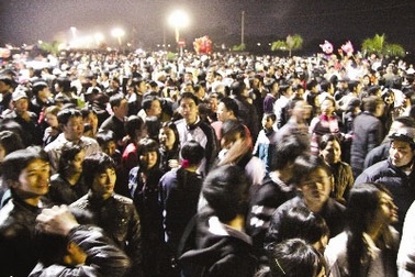 Không có chuyện bỏ phát ấn Đền Trần