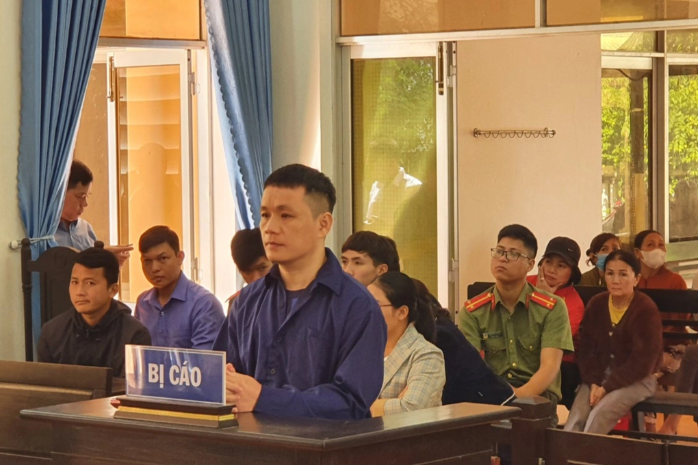 Cựu đại úy công an nhận tiền người nhà bị can lĩnh án 2 năm tù - 1 Cựu đại úy công an nhận tiền người nhà bị can lĩnh án 2 năm tù - 1