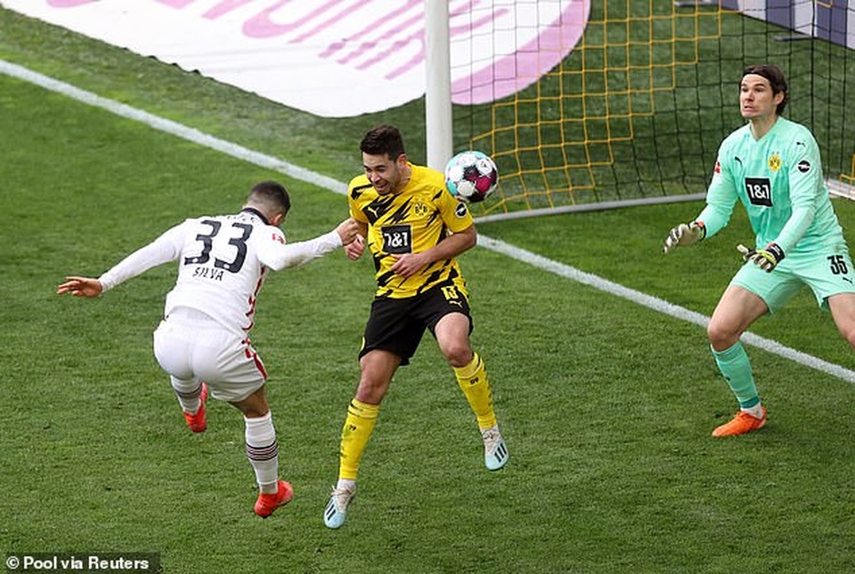 Bayern Munich tiến sát ngôi vô địch, Haaland bất lực cùng Dortmund - 13 Bayern Munich tiến sát ngôi vô địch, Haaland bất lực cùng Dortmund - 13