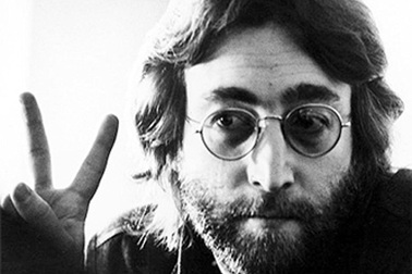 John Lennon- Ca sĩ hát rock xuất sắc nhất thế giới trong 60 năm qua  