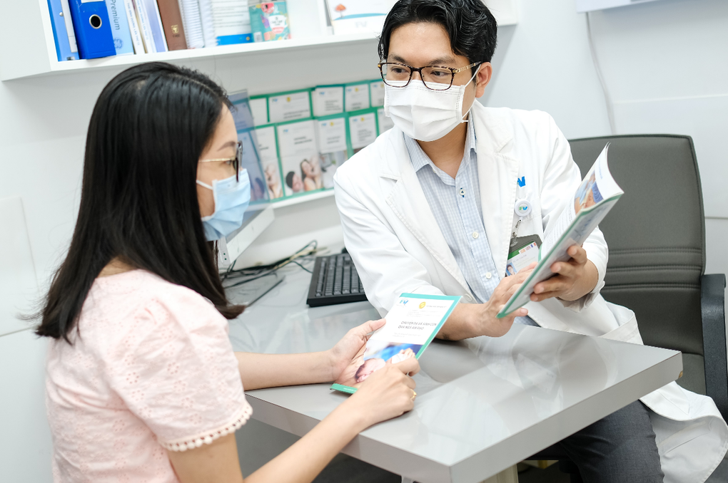 Thai phụ có nguy cơ sinh non, con vẫn ra đời đủ tháng nhờ chăm sóc đặc biệt - 3 Thai phụ có nguy cơ sinh non, con vẫn ra đời đủ tháng nhờ chăm sóc đặc biệt - 3