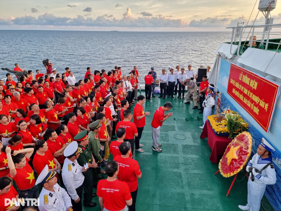 Thăm Trường Sa mùa biển lặng - 11 Thăm Trường Sa mùa biển lặng - 11
